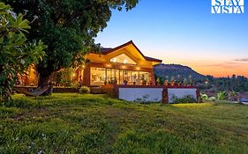 Stayvista At Three Shores With Lake View & Alfresco Dining